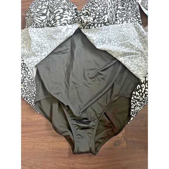 Swim Solutions Women's Plus Size Printed Flyaway Fauxkini One Piece Swimsuit 20W - Picture 7 of 11